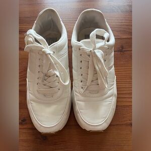 DV by Dolce Vita Cream women’s Sneakers